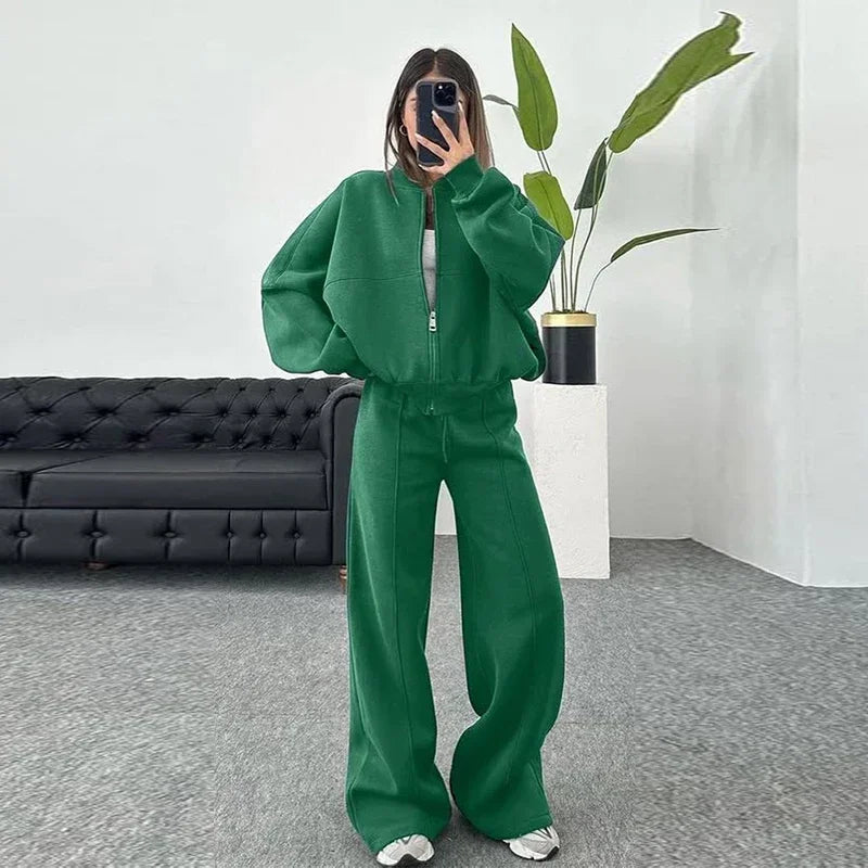 Casual Women's Sweatshirt & Pants Set with Zipper