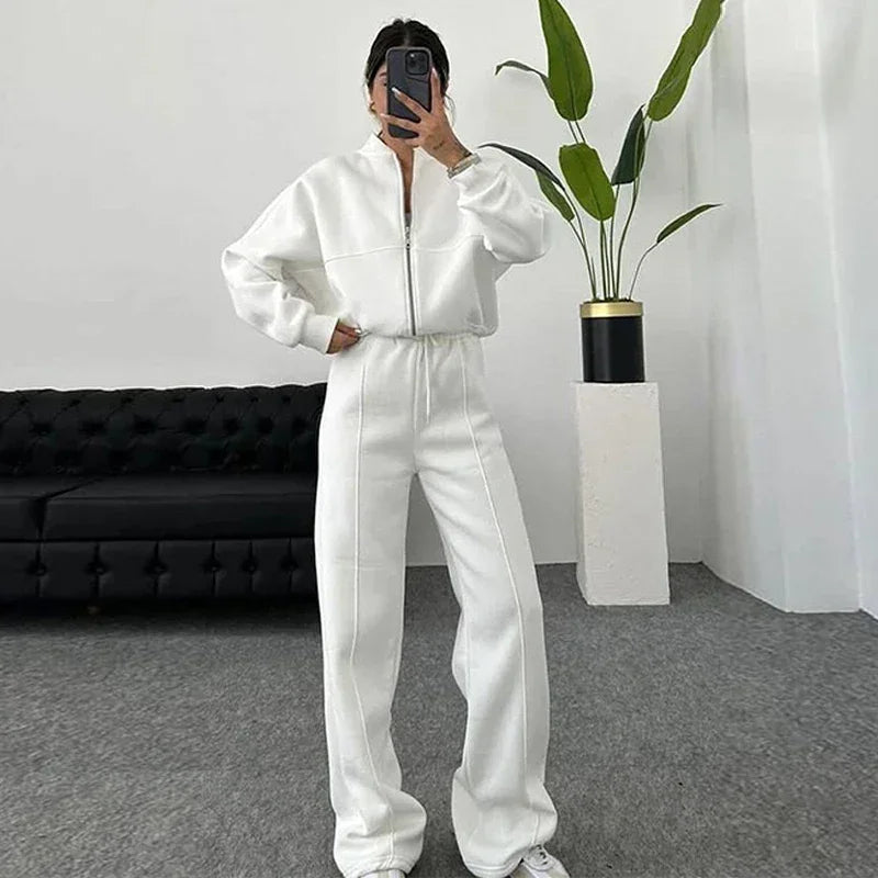 Casual Women's Sweatshirt & Pants Set with Zipper