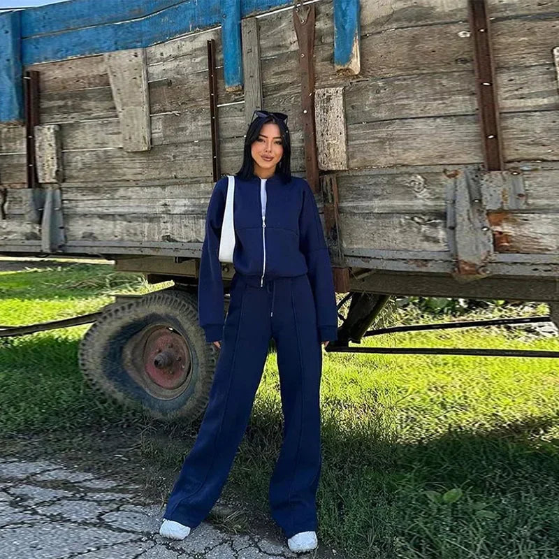 Casual Women's Sweatshirt & Pants Set with Zipper